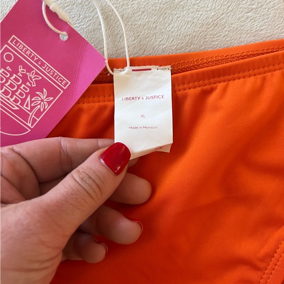 Liberty & Justice Extra High Leg Super Cheeky Bikini Bottom + Underwire Top Set - Picture 4 of 8